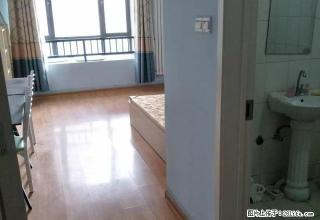 (单间出租)名士豪庭 女生合租精装主卧带独卫中公教育大厦附近经十路浆水路 - 济南28生活网 jn.28life.com