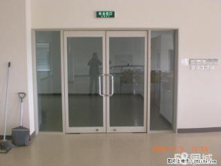 济南修门修实木门玻璃门肯德基门电动门 - 济南28生活网 jn.28life.com