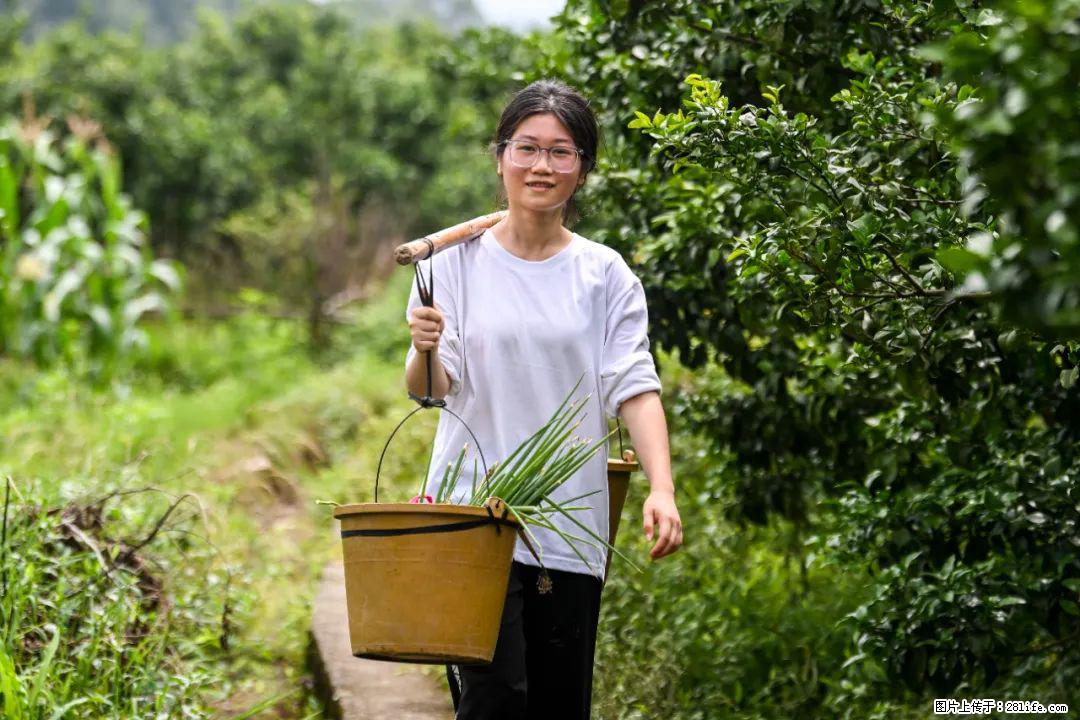 全网追的“扁担女孩”，找了一份暑假工，时薪12元 - 济南生活资讯 - 济南28生活网 jn.28life.com